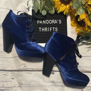 Betsey Johnson Betseyville Royal Blue Velvet Heeled Tie Bootie Rhinestones Sz7.5